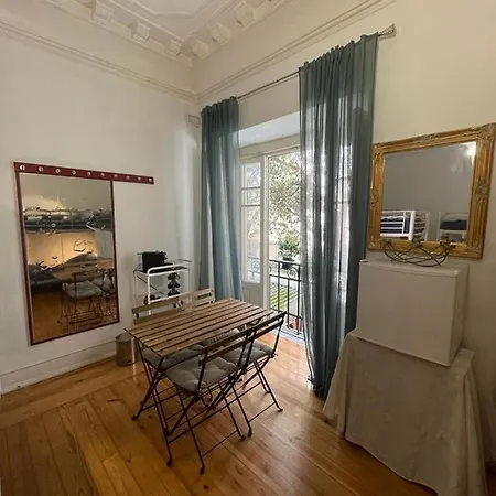 Rostelbem 호스텔 *